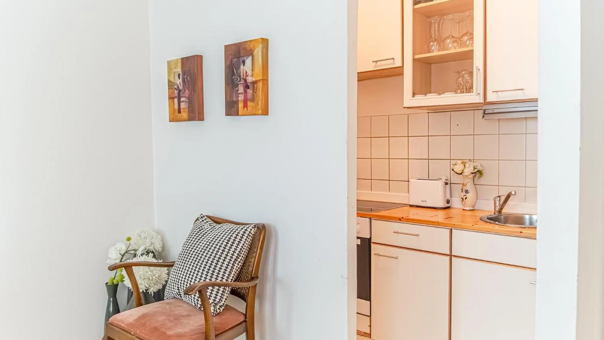 Lovely 2Br Apartment - Ideal For Long Stays Vienna 0*,  Austria